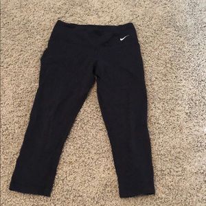 Nike Cropped Leggings Women’s XS